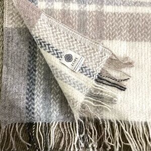 LOPI WOOL CREAM/GREY BLANKET MADE in ICELAND